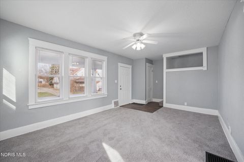 Tiny photo for 1012 Idaho Street, Toledo, OH 43605 (MLS # 10006551)