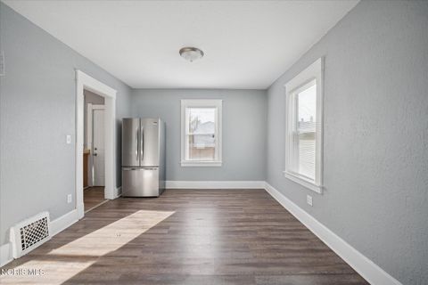 Tiny photo for 1012 Idaho Street, Toledo, OH 43605 (MLS # 10006551)