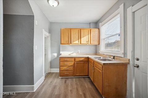 Tiny photo for 1012 Idaho Street, Toledo, OH 43605 (MLS # 10006551)