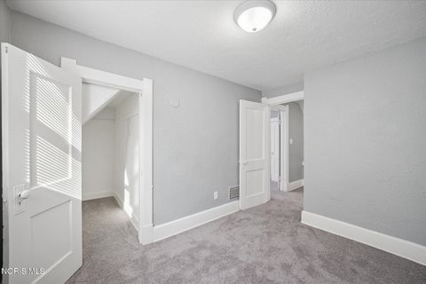 Tiny photo for 1012 Idaho Street, Toledo, OH 43605 (MLS # 10006551)