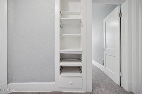 Tiny photo for 1012 Idaho Street, Toledo, OH 43605 (MLS # 10006551)