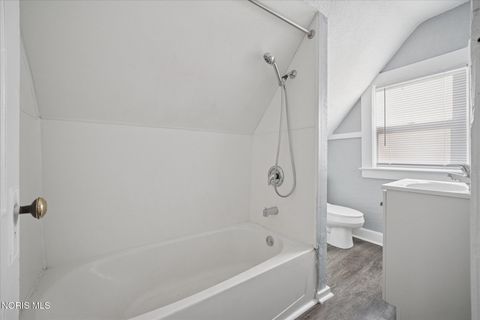 Tiny photo for 1012 Idaho Street, Toledo, OH 43605 (MLS # 10006551)