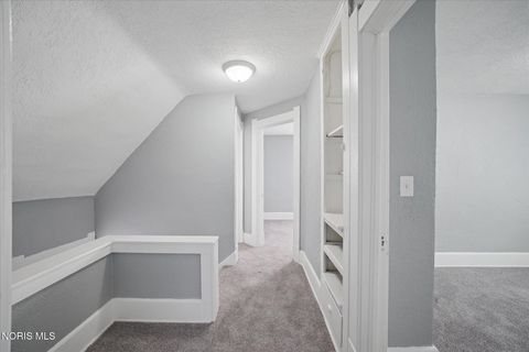 Tiny photo for 1012 Idaho Street, Toledo, OH 43605 (MLS # 10006551)