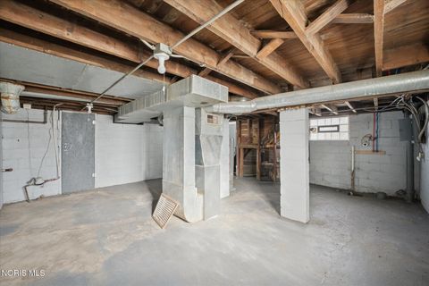 Tiny photo for 1012 Idaho Street, Toledo, OH 43605 (MLS # 10006551)