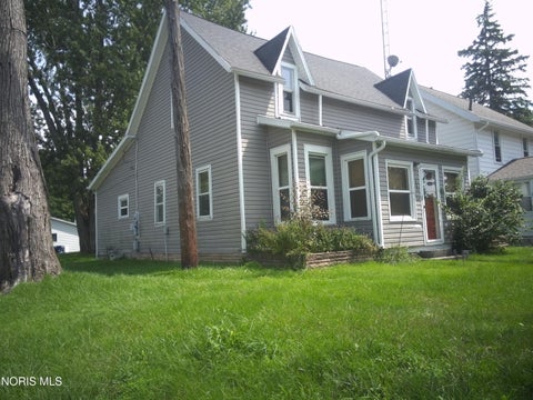 Photo of 403 Tacoma Avenue, Defiance, OH 43512 (MLS # 10012138)