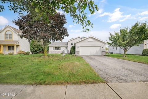 Tiny photo for 5576 Forest Green Drive, Toledo, OH 43615 (MLS # 10014369)