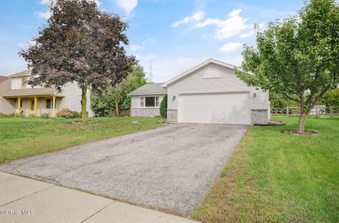 Tiny photo for 5576 Forest Green Drive, Toledo, OH 43615 (MLS # 10014369)
