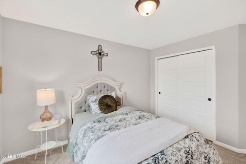 Tiny photo for 151 Valley Hall Drive, Perrysburg, OH 43551 (MLS # 10006572)