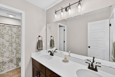 Tiny photo for 151 Valley Hall Drive, Perrysburg, OH 43551 (MLS # 10006572)