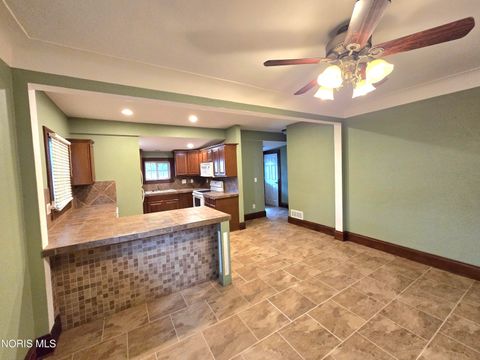 Tiny photo for 601 East Street, Liberty Center, OH 43532 (MLS # 10008035)