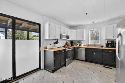 Tiny photo for 317 S Main Street, North Baltimore, OH 45872 (MLS # 10006760)