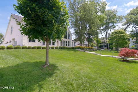 Tiny photo for 602 Laguna Point, Holland, OH 43528 (MLS # 10009406)