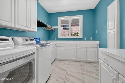 Tiny photo for 602 Laguna Point, Holland, OH 43528 (MLS # 10009406)