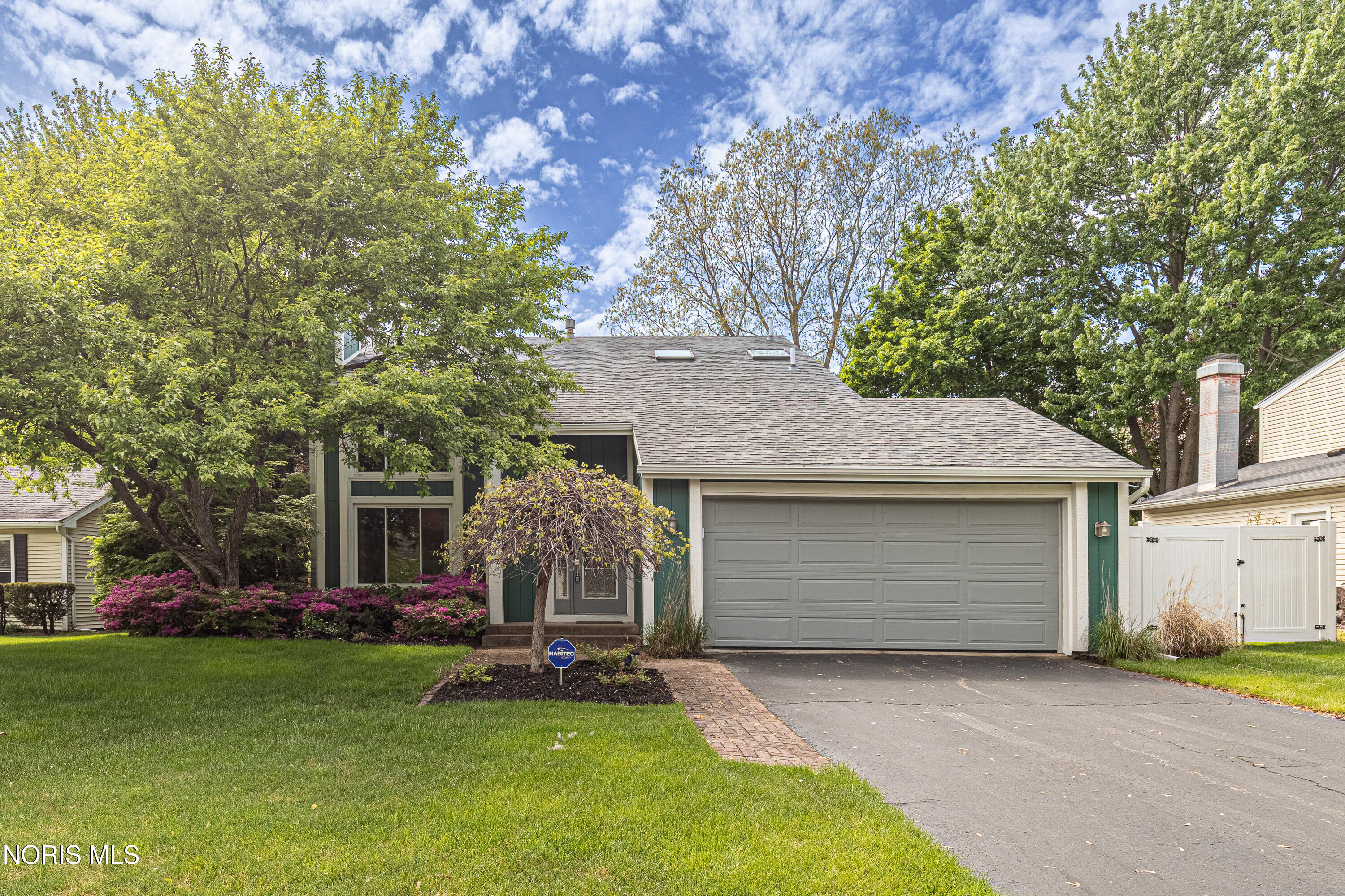 3809 Farmbrook Drive