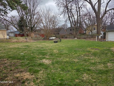 Tiny photo for 713 W Capistrano Avenue, Toledo, OH 43612 (MLS # 10005214)