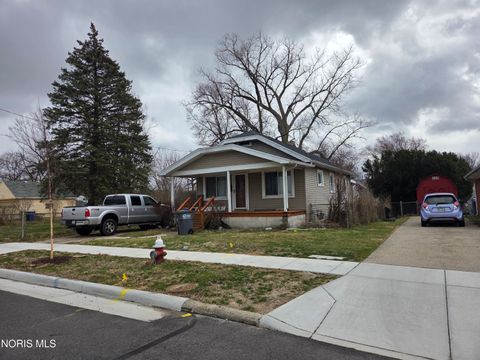 Tiny photo for 713 W Capistrano Avenue, Toledo, OH 43612 (MLS # 10005214)