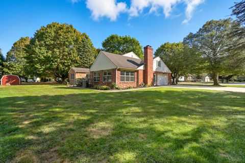 Tiny photo for 1054 Bourgogne Avenue, Bowling Green, OH 43402 (MLS # 10000070)