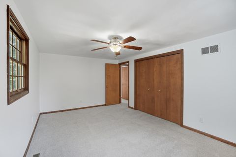 Tiny photo for 1054 Bourgogne Avenue, Bowling Green, OH 43402 (MLS # 10000070)