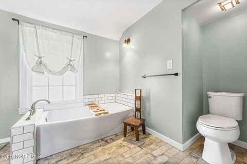 Tiny photo for 315 Fairlawn Place, Findlay, OH 45840 (MLS # 10003450)