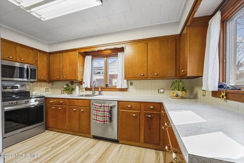 Tiny photo for 315 Fairlawn Place, Findlay, OH 45840 (MLS # 10003450)