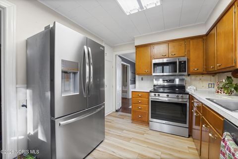 Tiny photo for 315 Fairlawn Place, Findlay, OH 45840 (MLS # 10003450)