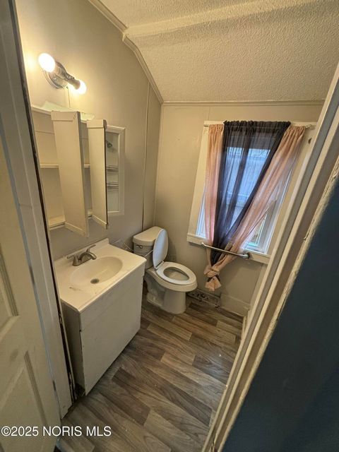 Tiny photo for 2433 Paradise Avenue, Toledo, OH 43613 (MLS # 10008421)