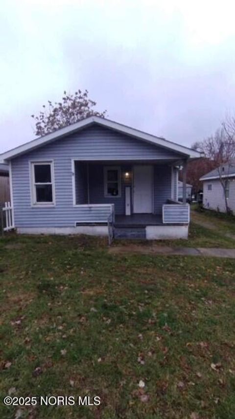 Photo of 2433 Paradise Avenue, Toledo, OH 43613 (MLS # 10008421)