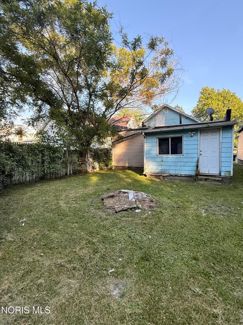 Tiny photo for 1219 Yates Street, Toledo, OH 43608 (MLS # 10008860)