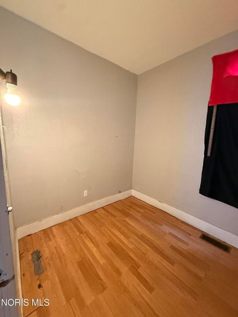 Tiny photo for 1219 Yates Street, Toledo, OH 43608 (MLS # 10008860)