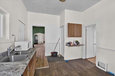 Tiny photo for 2170 Broadway Street, Toledo, OH 43609 (MLS # 10011589)