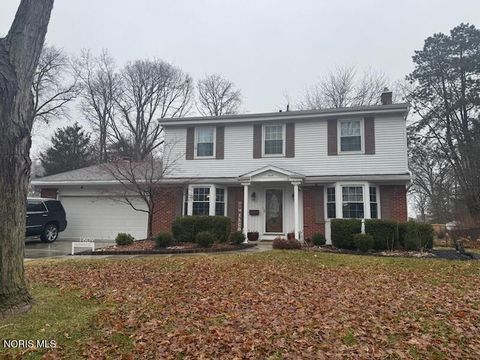 Photo of 1609 Heatherton Drive, Toledo, OH 43614 (MLS # 10004815)