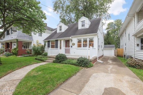 Photo of 1947 Princeton Drive, Toledo, OH 43614 (MLS # 10013615)