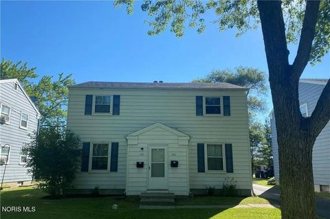 Photo of 2301 Byrneway Drive, Toledo, OH 43614 (MLS # 10005769)