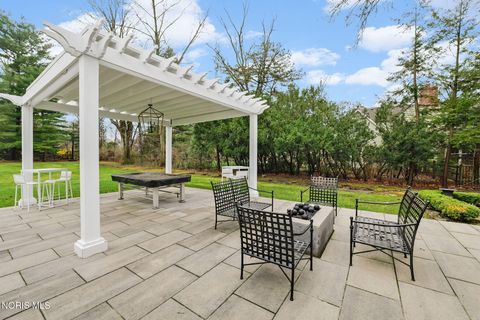 Tiny photo for 2630 Westchester Road, Ottawa Hills, OH 43615 (MLS # 10006003)