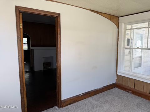 Tiny photo for 3337 Parkwood Avenue, Toledo, OH 43610 (MLS # 10010952)