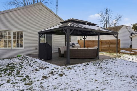 Tiny photo for 228 E Edgar Avenue, Findlay, OH 45840 (MLS # 10001936)