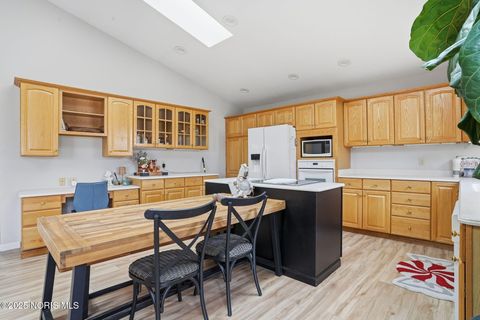 Tiny photo for 228 E Edgar Avenue, Findlay, OH 45840 (MLS # 10001936)