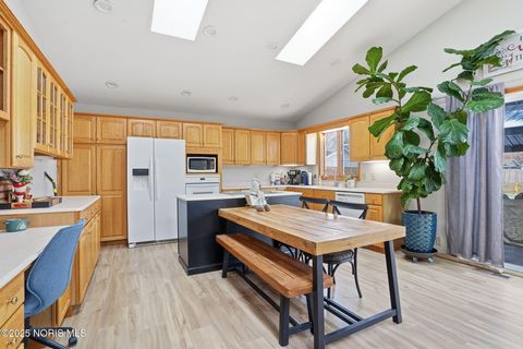 Tiny photo for 228 E Edgar Avenue, Findlay, OH 45840 (MLS # 10001936)