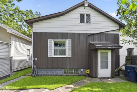 Tiny photo for 817 Yates Street, Toledo, OH 43608 (MLS # 10013300)