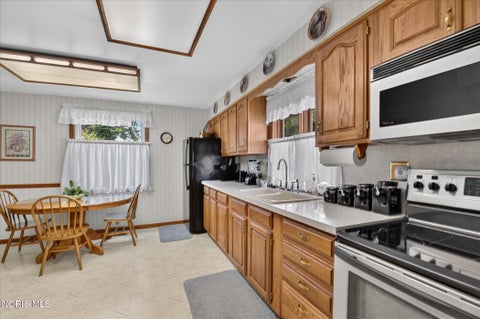 Tiny photo for 817 Yates Street, Toledo, OH 43608 (MLS # 10013300)