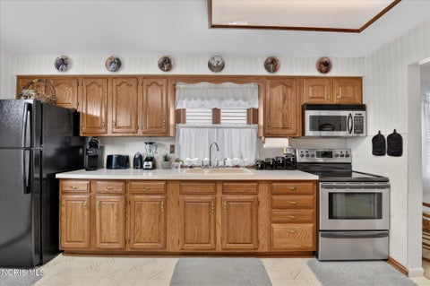 Tiny photo for 817 Yates Street, Toledo, OH 43608 (MLS # 10013300)
