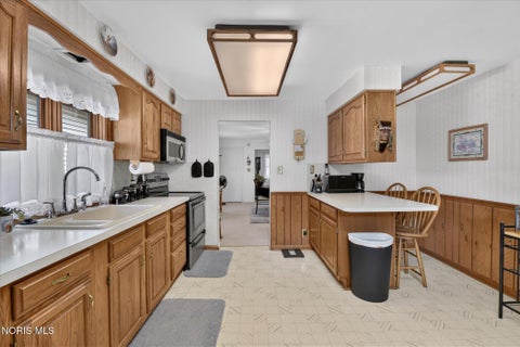 Tiny photo for 817 Yates Street, Toledo, OH 43608 (MLS # 10013300)