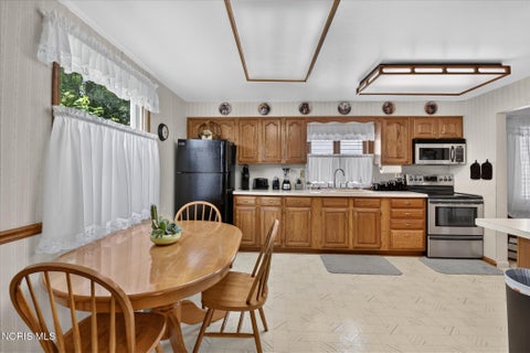 Tiny photo for 817 Yates Street, Toledo, OH 43608 (MLS # 10013300)