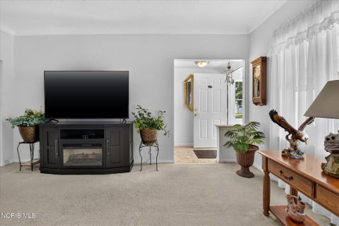 Tiny photo for 817 Yates Street, Toledo, OH 43608 (MLS # 10013300)
