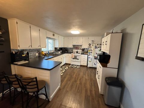 Tiny photo for 2208 Riviera Road, Defiance, OH 43512 (MLS # 10000036)