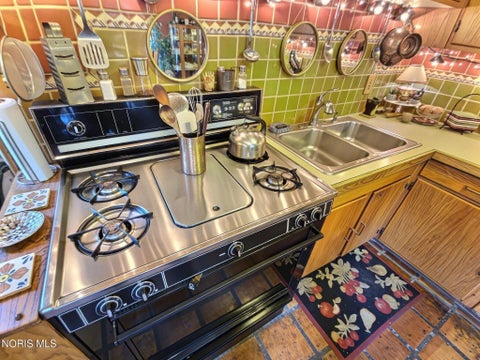 Tiny photo for 2303 Bahiamar Road, Toledo, OH 43611 (MLS # 10012259)