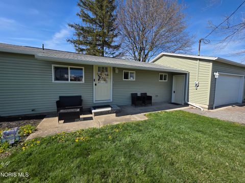 Photo of 419 E Washington Street, Pandora, OH 45877 (MLS # 10005718)