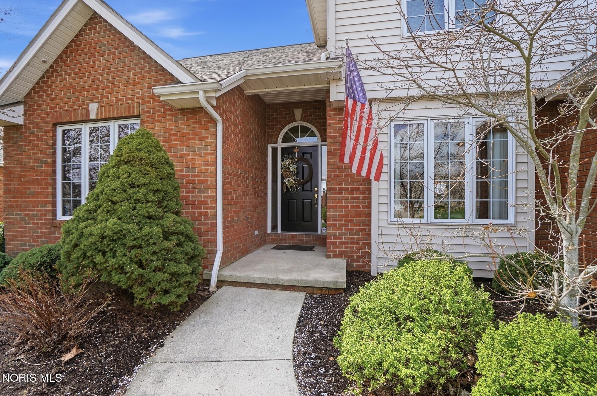 8464 Indian Lake Drive