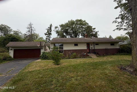 Photo of 3326 Winston Boulevard, Toledo, OH 43614 (MLS # 10012918)
