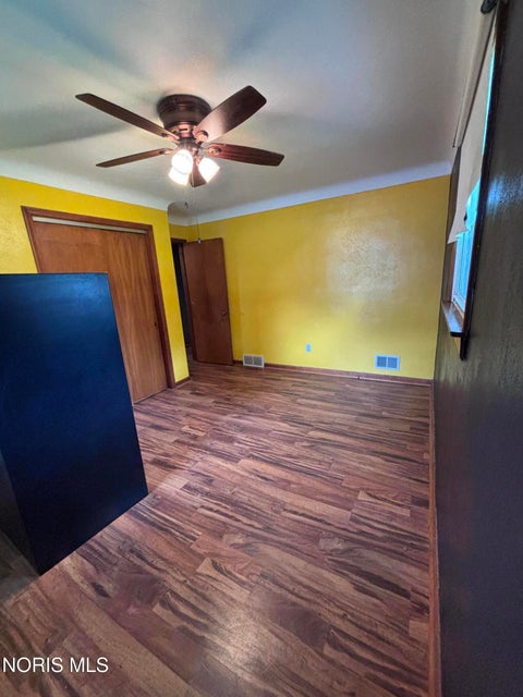 Tiny photo for 640 N Fostoria Road, Northwood, OH 43619 (MLS # 10014242)